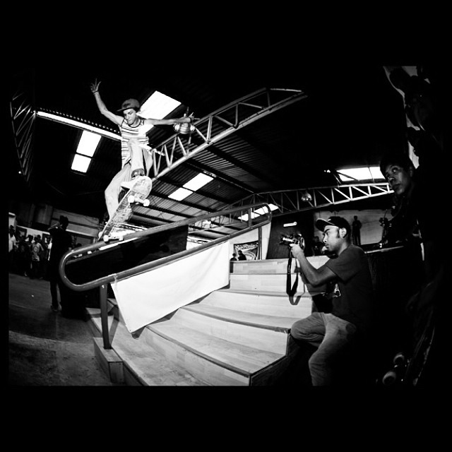 Rodrigo Sánchez -noseblunt Monkey Skatepark